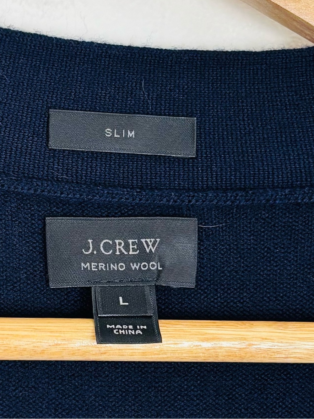 J. Crew Classic 100% Navy Merino wool cardigan slim fit. Large - Picture 2 of 4